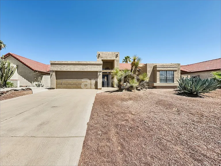 11106 E Becker Ln — Photo 1