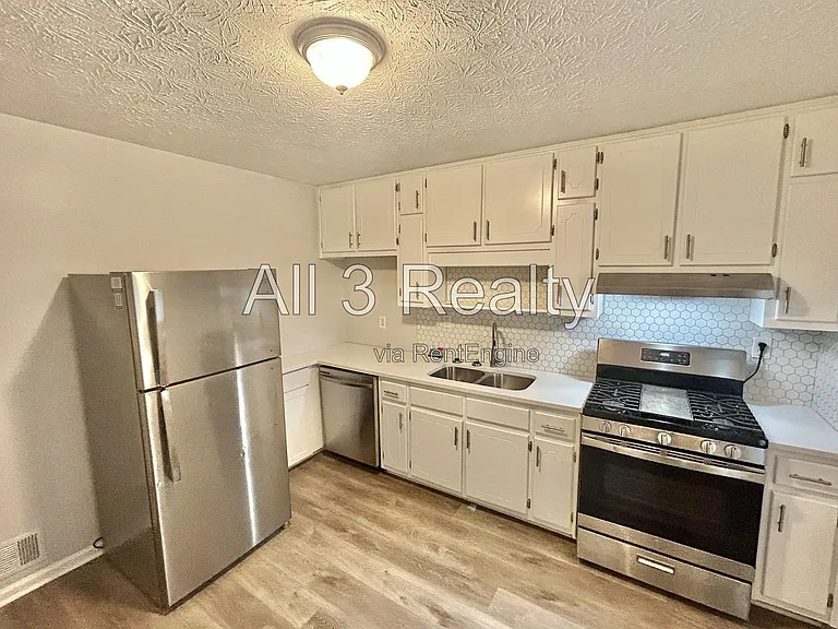 293 Rogers St — Photo 14