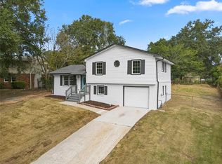 2436 Wood Valley Dr, Morrow, GA 30260