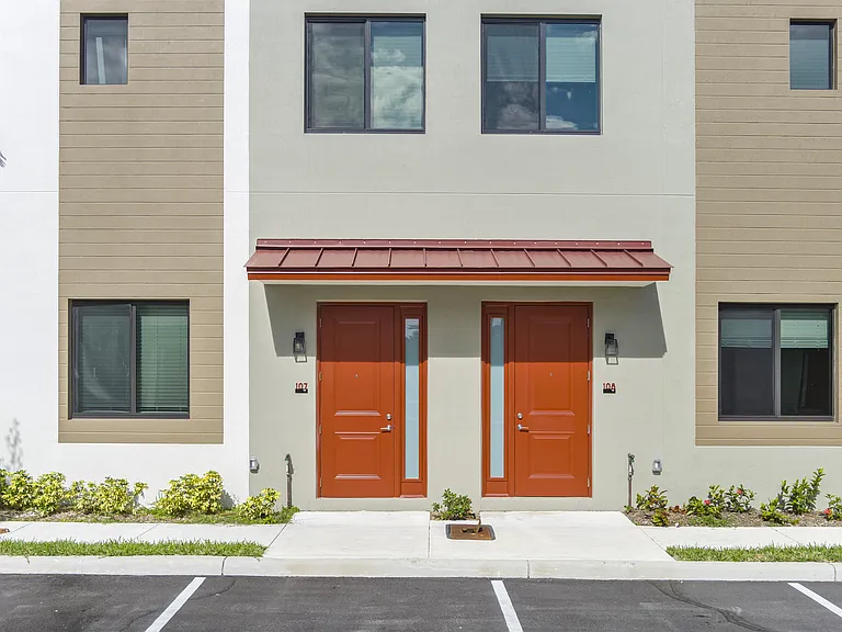 ID Oakland Park — Photo 49