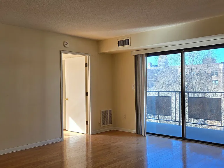 30 Stearns Rd #502 — Photo 9