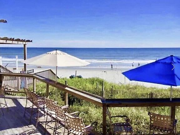 3rd image of 9994 Beach Club Dr #606