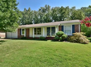 3200 Churchill Dr, Florissant, MO