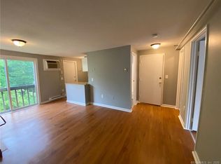 32 Old Foxon Rd #27, New Haven, CT 06513