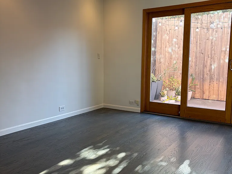 1400 N Hayworth Ave #11 — Photo 8