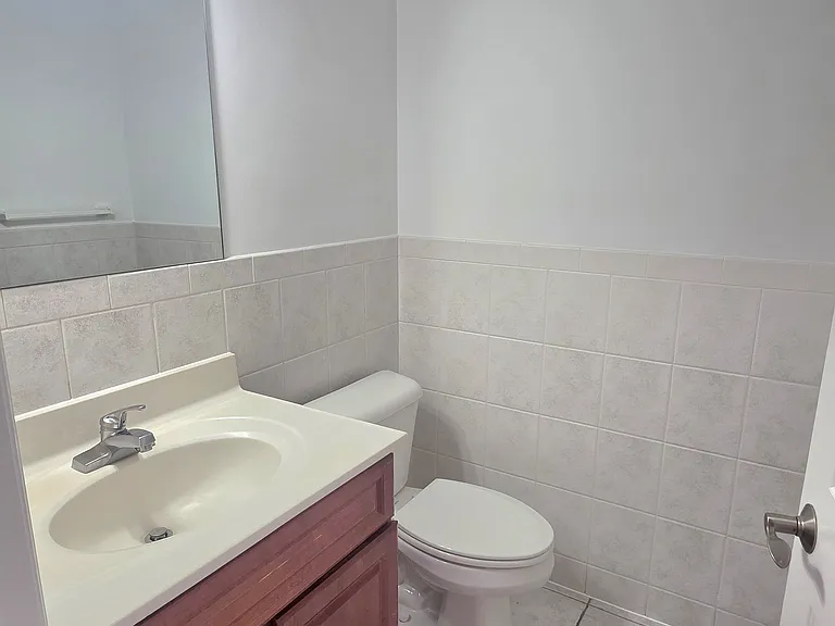 272 Highland Ave #A — Photo 8