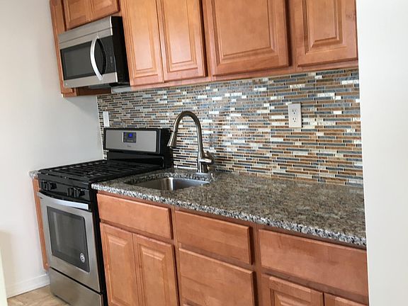 5th image of 5 Millers Ln #31A