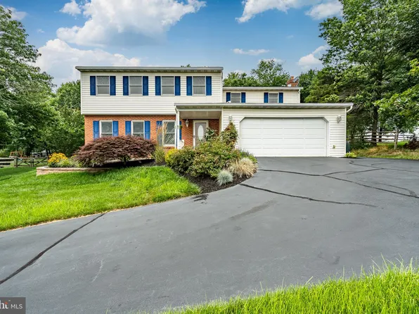 476 Old Swede Rd, Douglassville, PA 19518