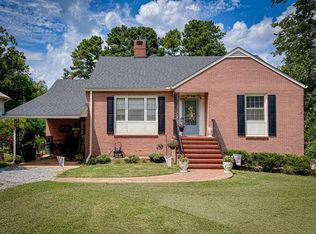 420 Berry St, Chase City, VA 23924