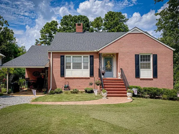 420 Berry St, Chase City, VA 23924