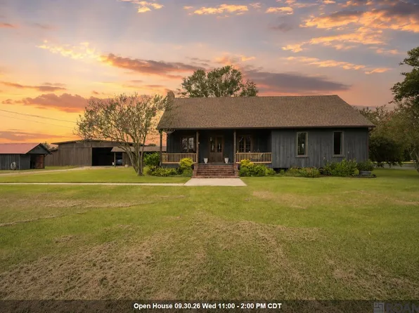 36526 S Swamp Rd, Prairieville, LA 70769