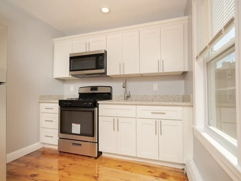 2 Howard St #4 — Photo 6