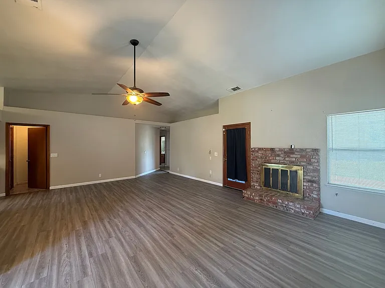 1105 S Jeffrey Ct — Photo 8