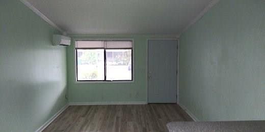 1st image of 524 7th Pl #524