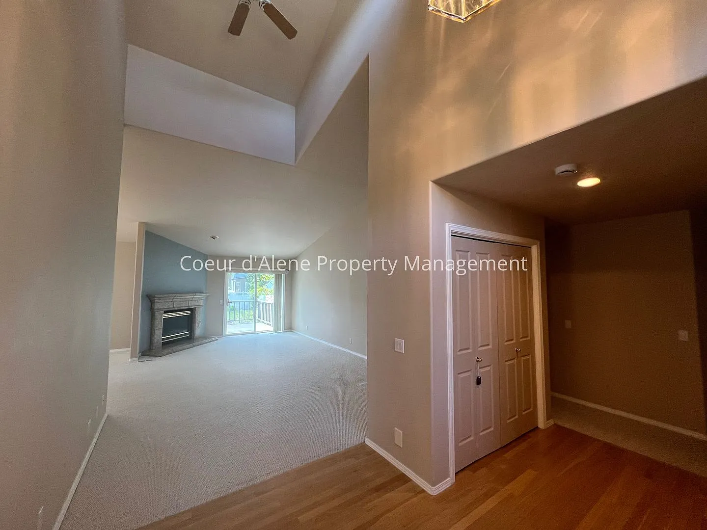 2 bed, 2 bath townhouse near Avondale Golf Course! — Photo 3