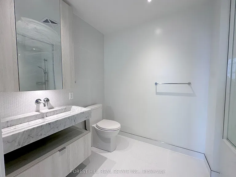 11 Yorkville Ave #3307 — Photo 23