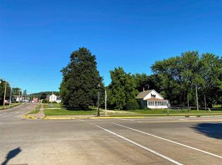 206 S Main St, Prairie Du Chien, WI 53821