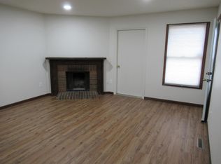 1445 S Todd Place Ct, Wichita, KS 67207