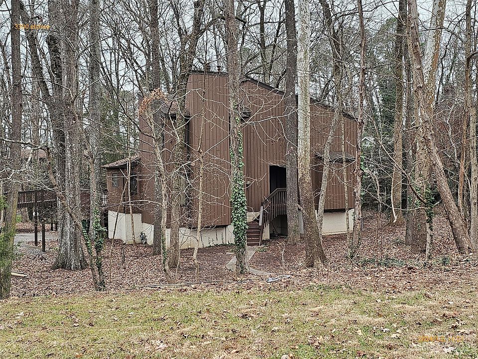 1st image of 3300 Elstree Dr