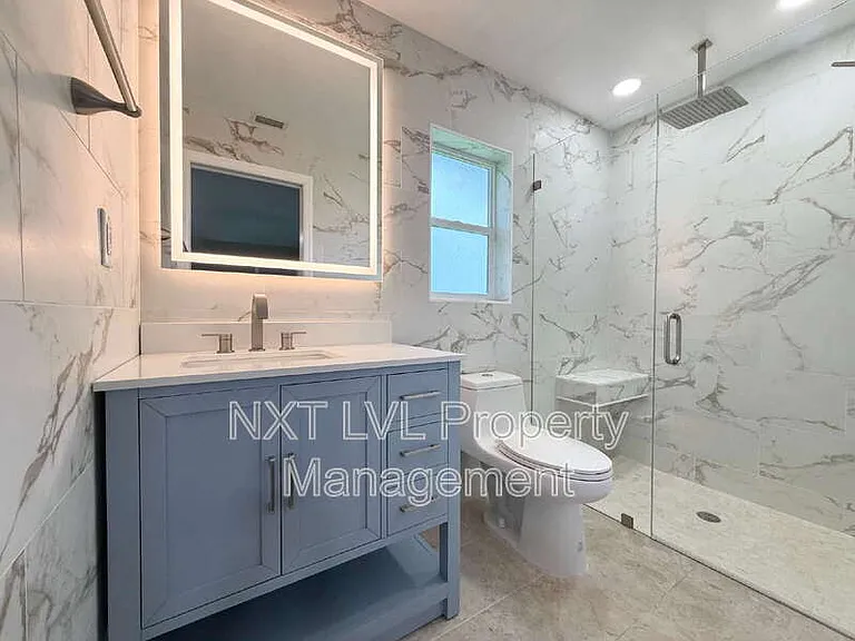 205 SE 18th St — Photo 14
