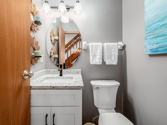 3rd image of 3395 Reed Point Dr