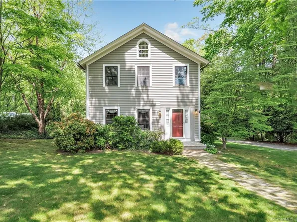 647 Schoolhouse Lane, Orange, CT 06477