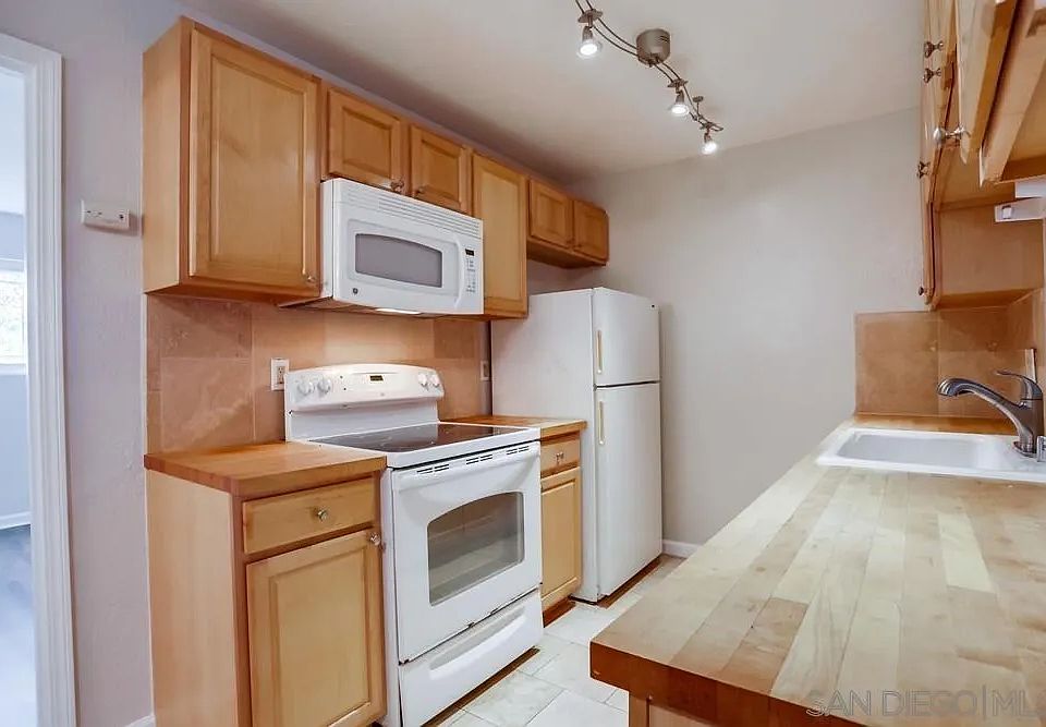 1st image of 4040 49th St APT 3