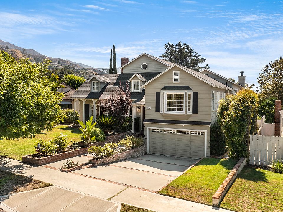 1st image of 1034 E Cypress Ave