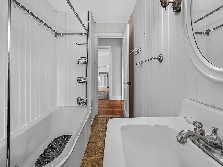 40 Brunswick Ave #2 — Photo 16
