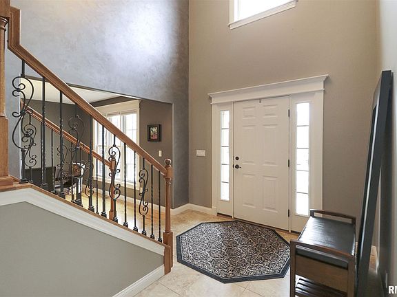 2nd image of 7010 N Ironwood Dr