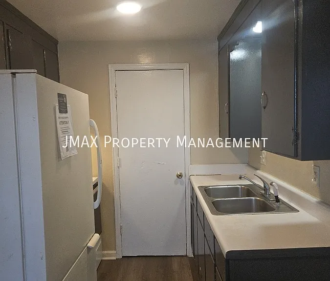 813 Westside Blvd NW #A — Photo 1