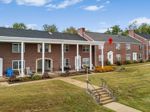 200 Maplewood Dr APT D8, Pottstown, PA 19464