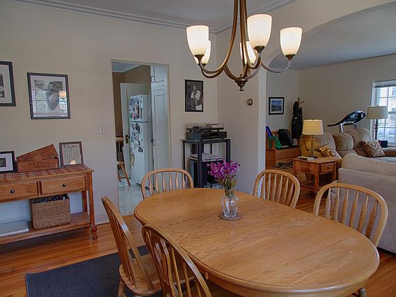 Dining room --open flow