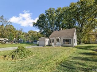 347 Brookside Dr, Caseyville, IL