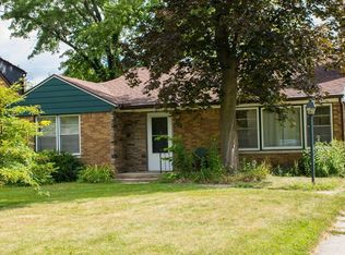 1938 Portage Ave, South Bend, IN 46616