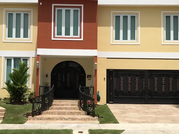 644 Heliconia Urb Las Flores De Montehiedra, San Juan, PR 00926