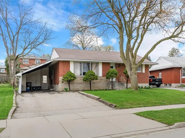 113 Plymouth Rd, Kitchener, ON N2G 3G7