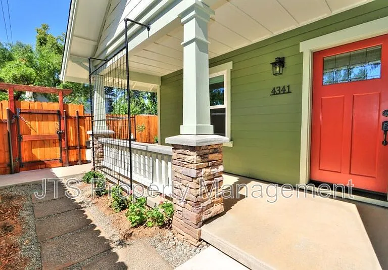 4341 Dog Aly — Photo 4