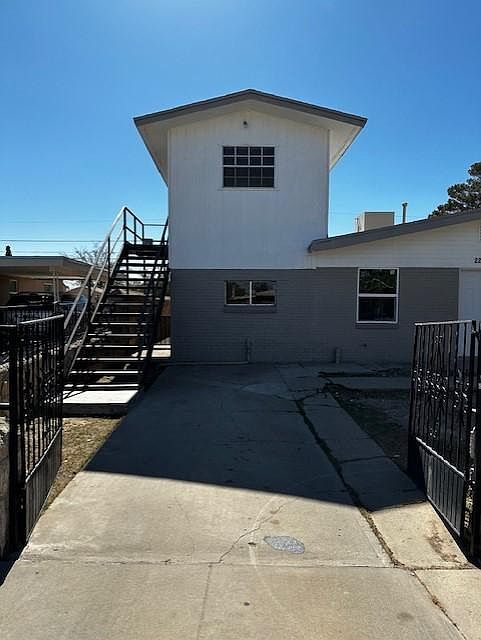 1st image of 220 Cherry St #B