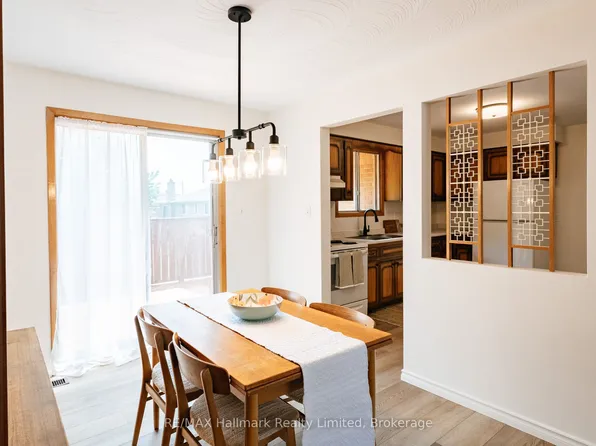 117 Old Country Dr, Kitchener, ON N2E 1S4
