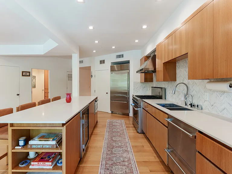 723 Westmount Dr #106 — Photo 9