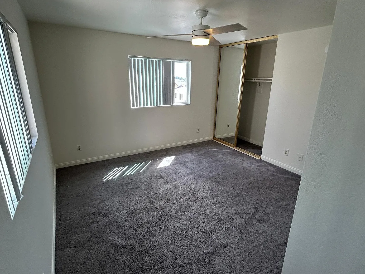 College / Talmadge Area Townhouse — Photo 4