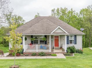104 Lakeside Ct, Georgetown, KY 40324
