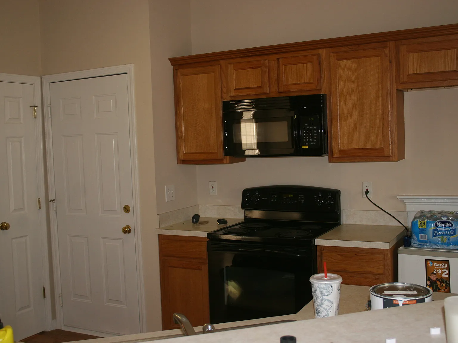 3 bed, 2.5 bath, 1600 sqft, $1,900 — Photo 3