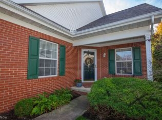 595 Daleview Dr, Aurora, OH 44202