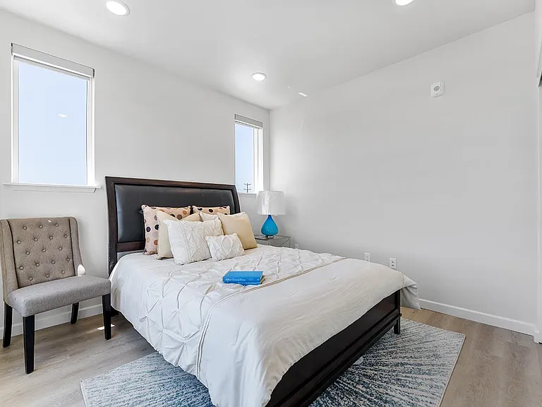 4064 E Live Oak Ave — Photo 32