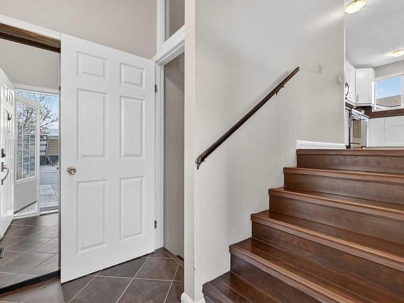 3rd image of 111 E Sanderling Rise NW