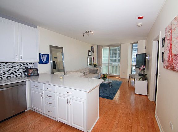 2nd image of 645 N Kingsbury St APT 2103