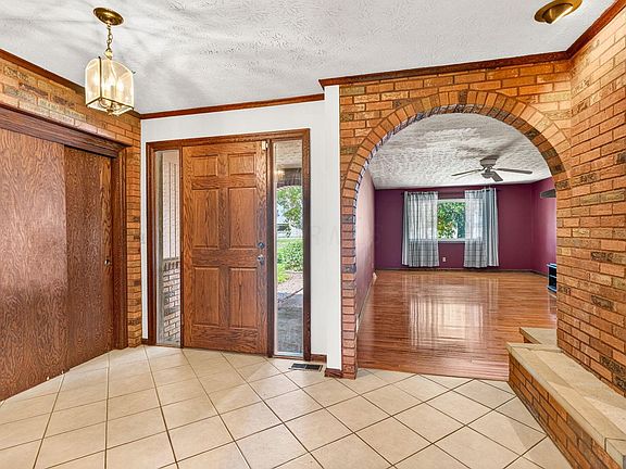 4th image of 6832 Young Rd