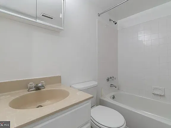 428 Harmon Rd #A — Photo 11